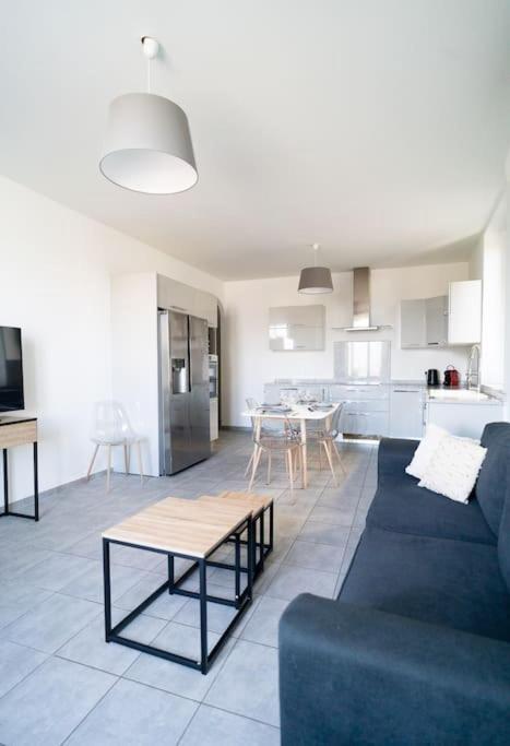 Appartement T4 Vue Mer Proche Gare Et Centre Ville Ajaccio  Bagian luar foto
