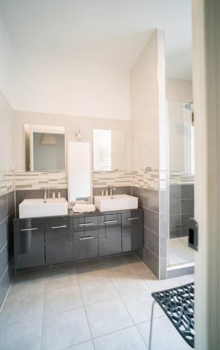 Appartement T4 Vue Mer Proche Gare Et Centre Ville Ajaccio  Bagian luar foto
